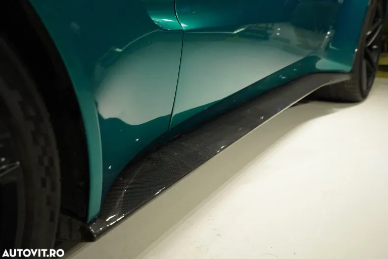 Aston Martin V8 Vantage din 2024 cu 10.100 km - oferta AST155992 - foto 17
