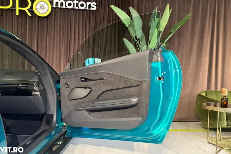 Aston Martin V8 Vantage din 2024 cu 10.100 km - oferta AST155992 - foto 33