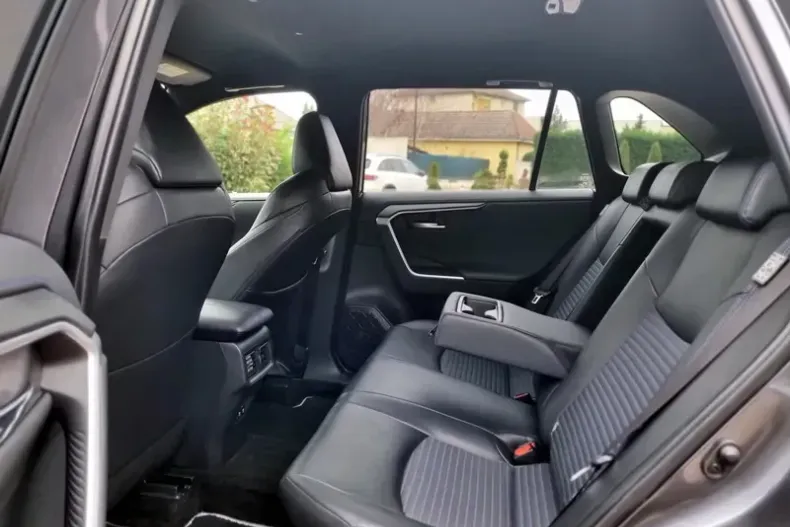 Toyota RAV4 din 2019 cu 94.100 km - oferta TOY155993 - foto 10