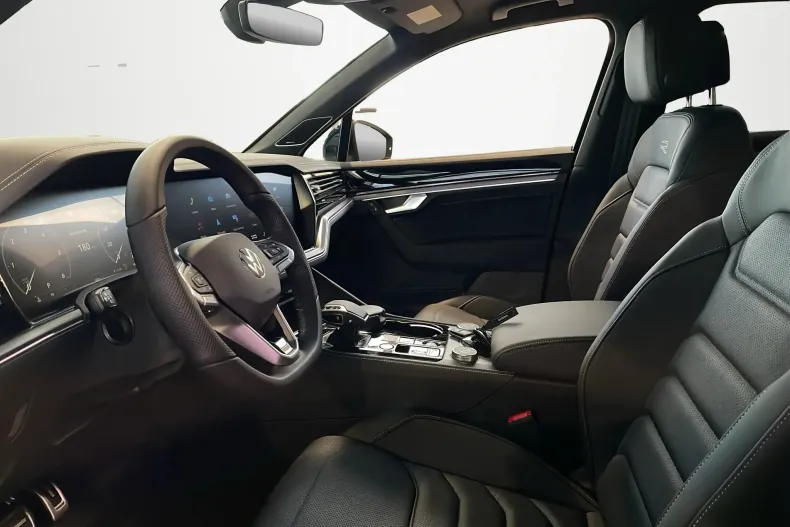 Volkswagen Touareg din 2025 cu 5 km - oferta VOL155997 - foto 9