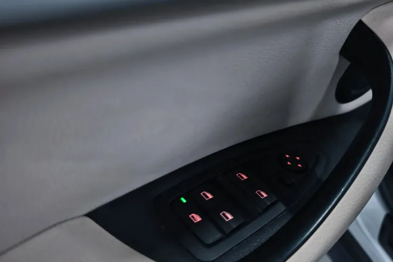 BMW X1 din 2021 cu 111.364 km - oferta BMW156015 - foto 24