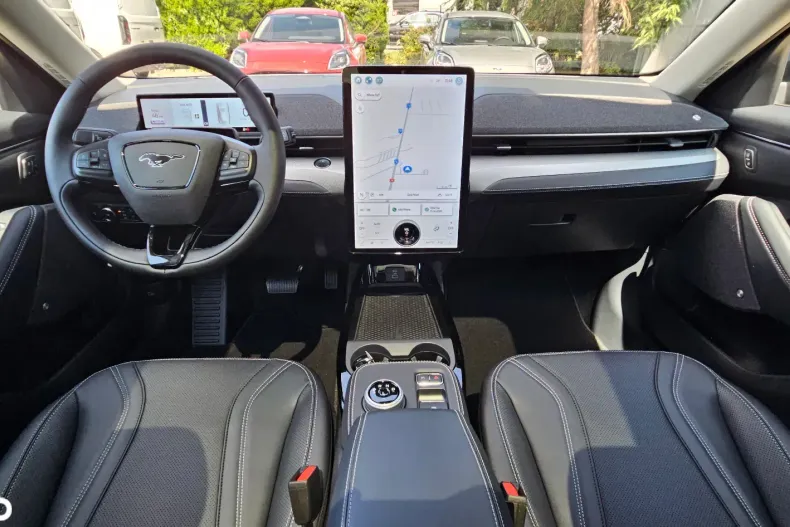 Ford Mustang Mach-E din 2024 cu 1 km - oferta FOR156018 - foto 8