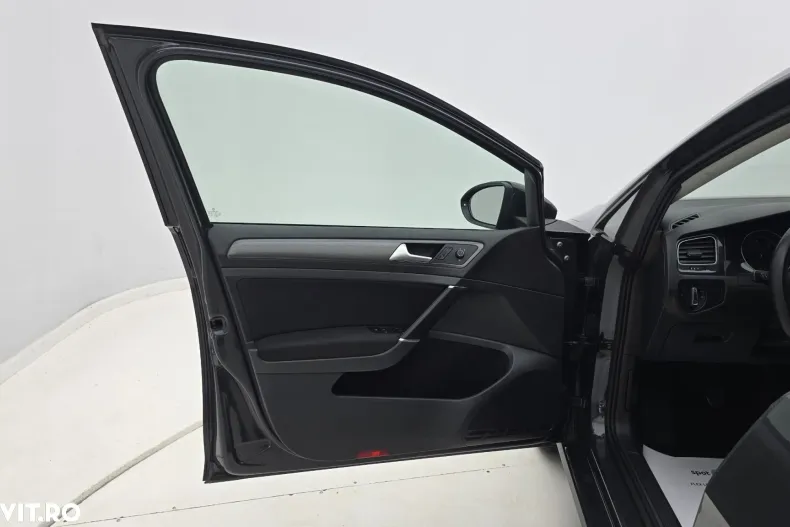 Volkswagen Golf din 2019 cu 141.950 km - oferta VOL156021 - foto 10