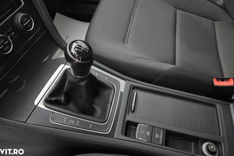 Volkswagen Golf din 2019 cu 141.950 km - oferta VOL156021 - foto 17