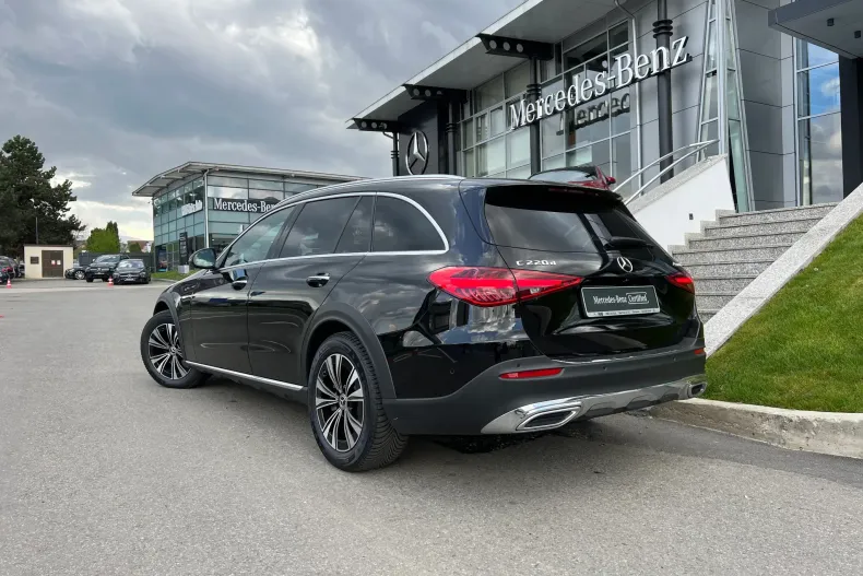 Mercedes-Benz C din 2023 cu 56.000 km - oferta MER156032 - foto 4