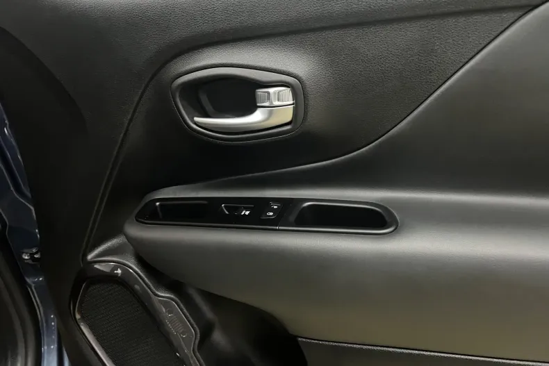 Jeep Renegade din 2021 cu 127.000 km - oferta JEE156034 - foto 13