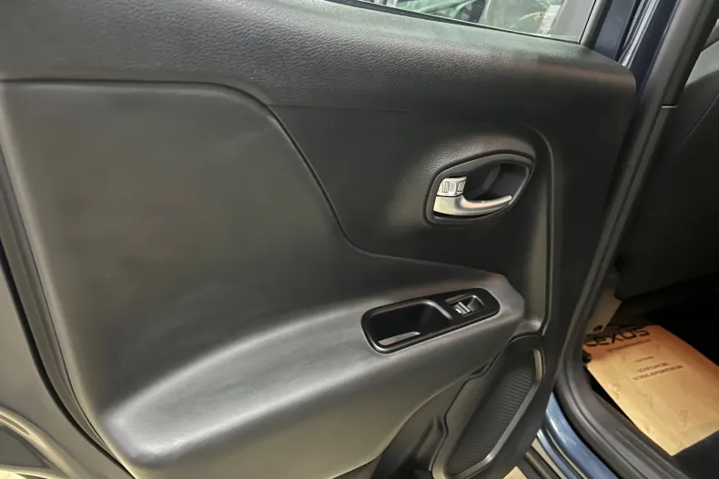 Jeep Renegade din 2021 cu 127.000 km - oferta JEE156034 - foto 18