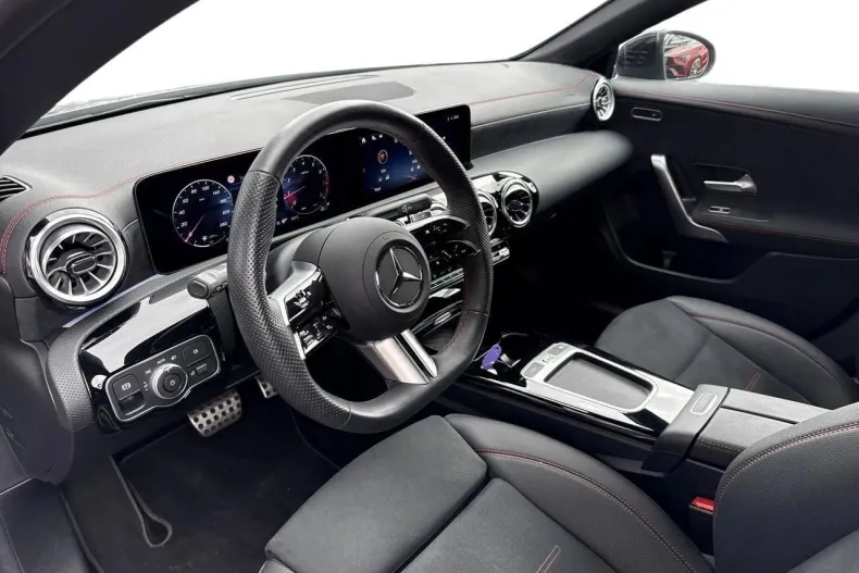 Mercedes-Benz CLA din 2024 cu 13.864 km - oferta MER156048 - foto 7