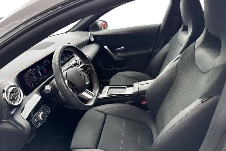 Mercedes-Benz CLA din 2024 cu 13.864 km - oferta MER156048 - foto 12