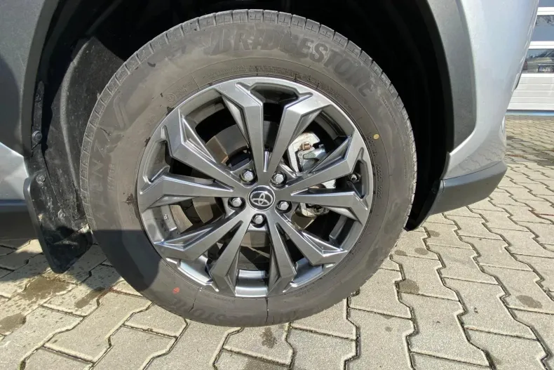 Toyota RAV4 din 2025 cu 8.700 km - oferta TOY156069 - foto 20