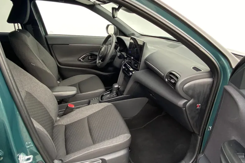 Toyota Yaris Cross din 2025 cu 3.200 km - oferta TOY156070 - foto 5