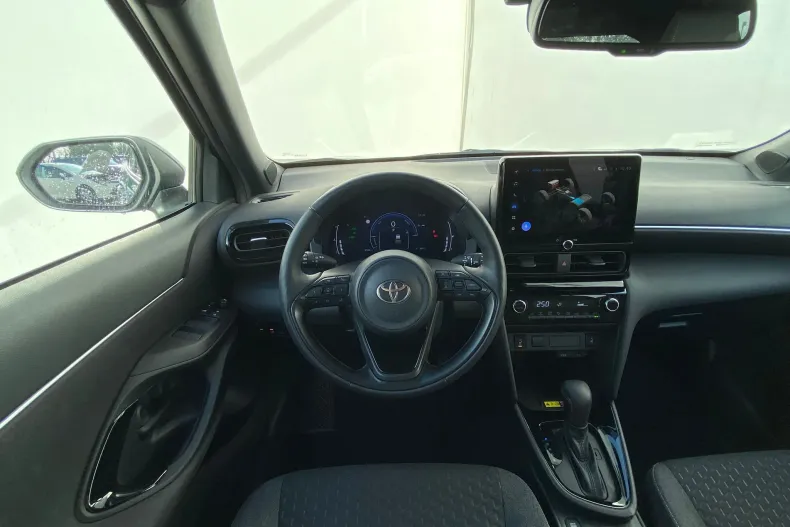 Toyota Yaris Cross din 2025 cu 3.200 km - oferta TOY156070 - foto 13