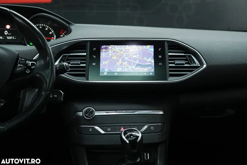 Peugeot 308 din 2019 cu 108.000 km - oferta PEU156074 - foto 28