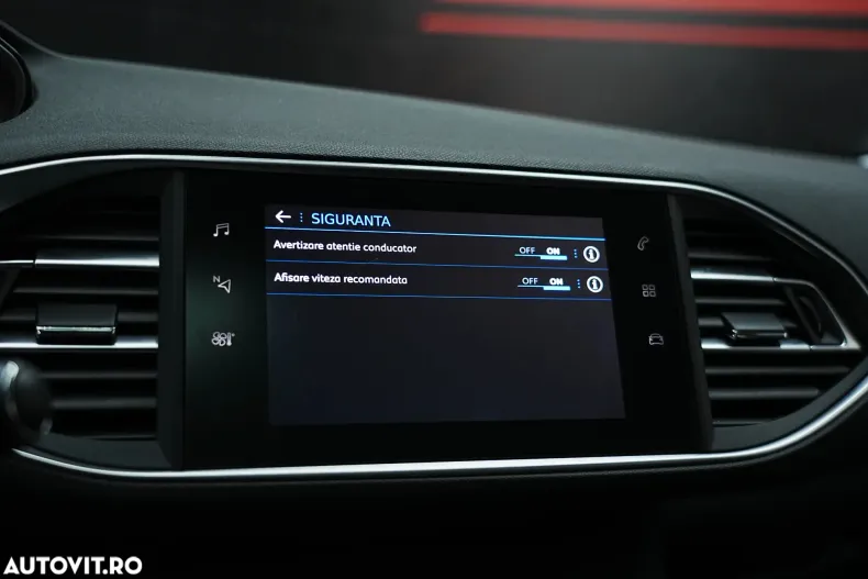 Peugeot 308 din 2019 cu 108.000 km - oferta PEU156074 - foto 31