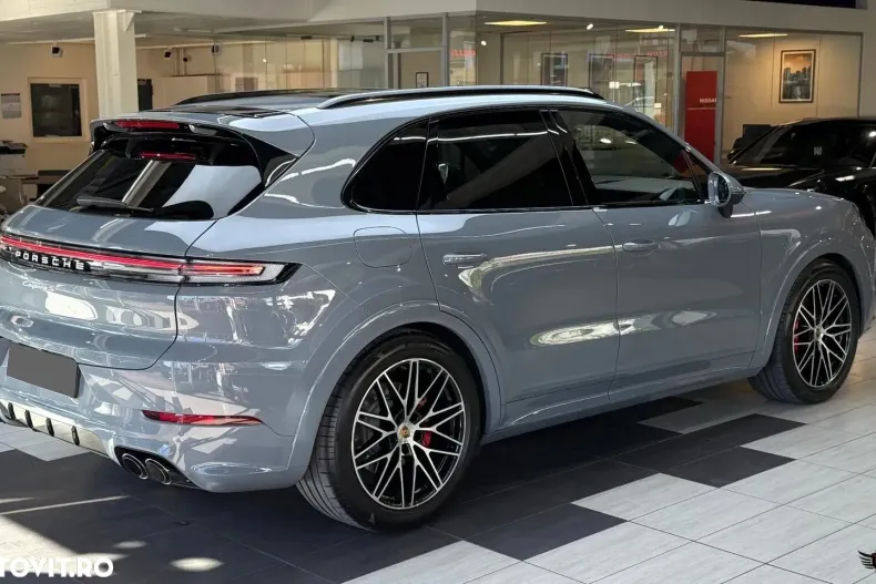 Porsche Cayenne din 2023 cu 34.631 km - oferta POR156077 - foto 5
