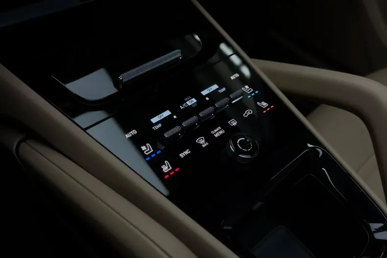 Porsche Cayenne din 2023 cu 34.631 km - oferta POR156077 - foto 18