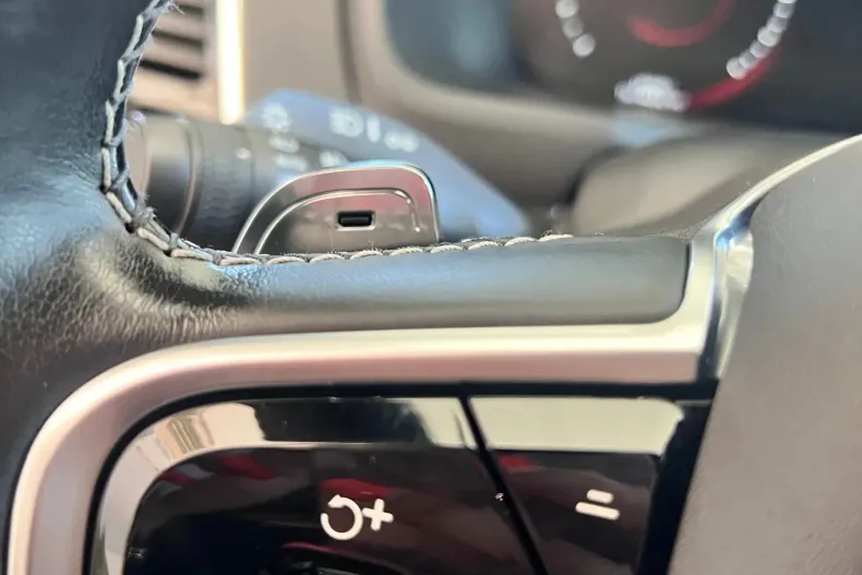 Volvo XC90 din 2019 cu 166.000 km - oferta VOL156090 - foto 13