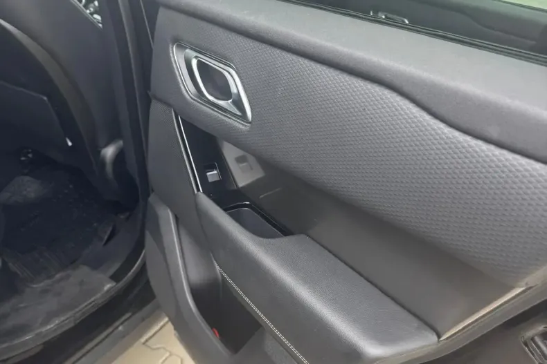 Land Rover Range Rover Velar din 2019 cu 145.000 km - oferta LAN156091 - foto 14