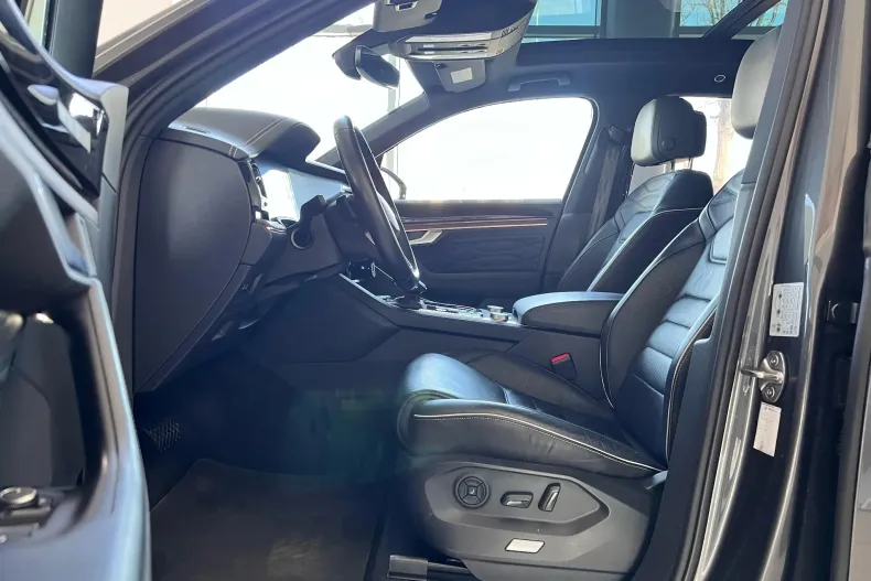 Volkswagen Touareg din 2021 cu 78.073 km - oferta VOL156094 - foto 6