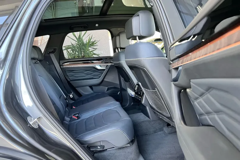 Volkswagen Touareg din 2021 cu 78.073 km - oferta VOL156094 - foto 27