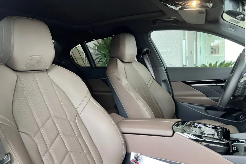 BMW Seria 5 din 2024 cu 22.000 km - oferta BMW156098 - foto 17