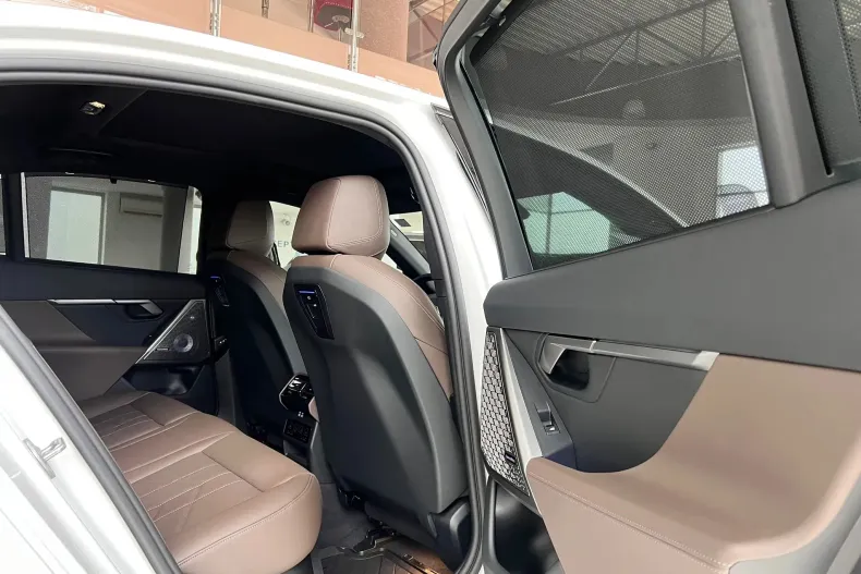 BMW Seria 5 din 2024 cu 22.000 km - oferta BMW156098 - foto 21