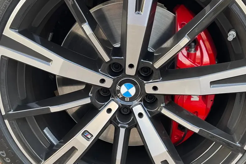 BMW Seria 5 din 2024 cu 22.000 km - oferta BMW156098 - foto 32