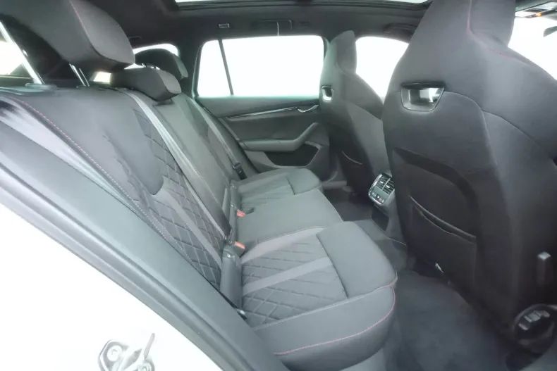 Skoda Octavia din 2021 cu 92.477 km - oferta SKO156110 - foto 26