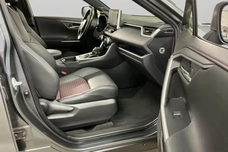 Toyota RAV4 din 2021 cu 139.608 km - oferta TOY156121 - foto 9