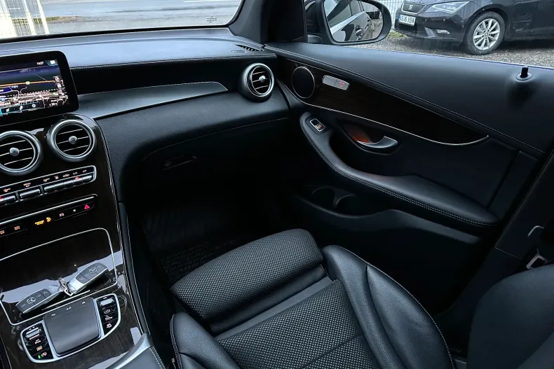 Mercedes-Benz GLC din 2020 cu 140.000 km - oferta MER156125 - foto 7