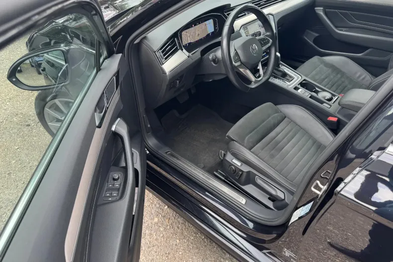 Volkswagen Passat din 2022 cu 179.300 km - oferta VOL156127 - foto 5