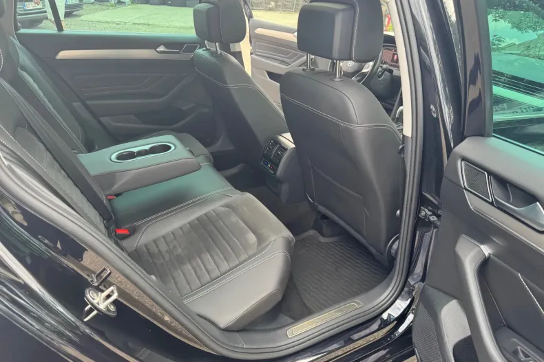 Volkswagen Passat din 2022 cu 179.300 km - oferta VOL156127 - foto 7