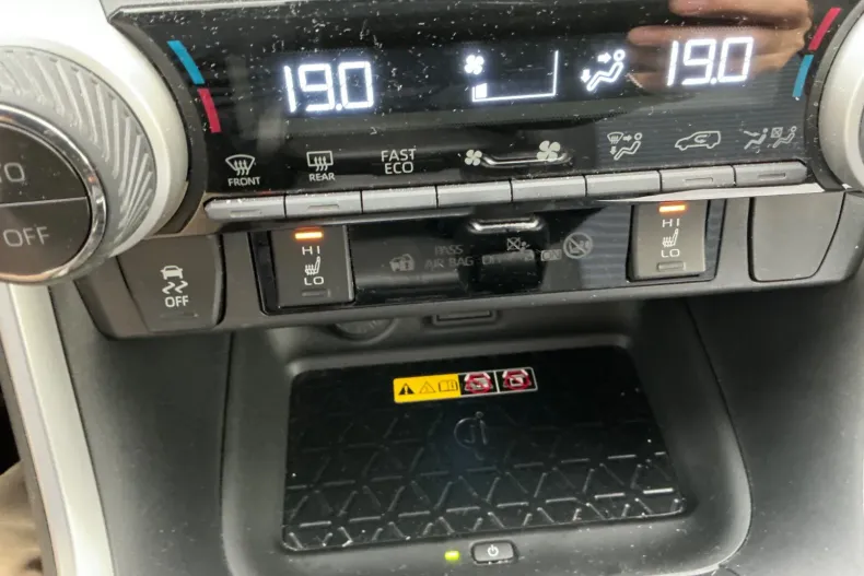 Toyota RAV4 din 2022 cu 49.000 km - oferta TOY156131 - foto 8