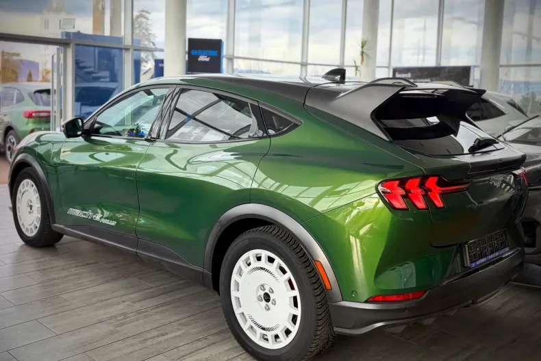 Ford Mustang Mach-E din 2024 cu 10.902 km - oferta FOR156132 - foto 13