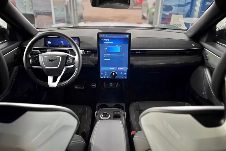 Ford Mustang Mach-E din 2024 cu 10.902 km - oferta FOR156132 - foto 14