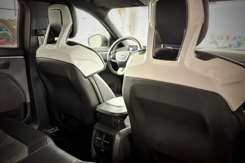 Ford Mustang Mach-E din 2024 cu 10.902 km - oferta FOR156132 - foto 22