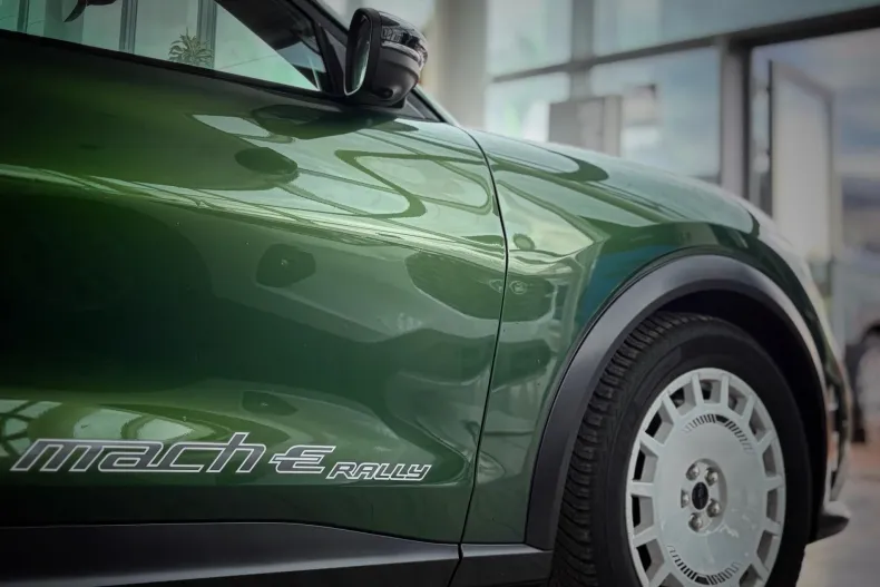 Ford Mustang Mach-E din 2024 cu 10.902 km - oferta FOR156132 - foto 26