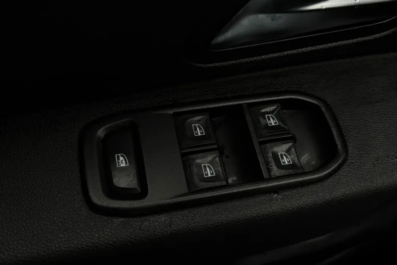 Dacia Duster din 2022 cu 106.444 km - oferta DAC156136 - foto 16