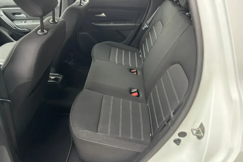 Dacia Duster din 2022 cu 106.444 km - oferta DAC156136 - foto 31