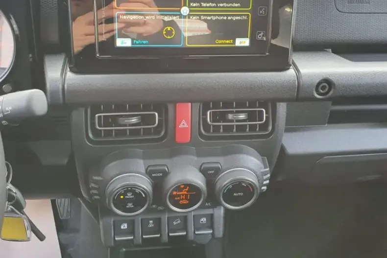 Suzuki Jimny din 2023 cu 4.280 km - oferta SUZ156143 - foto 9