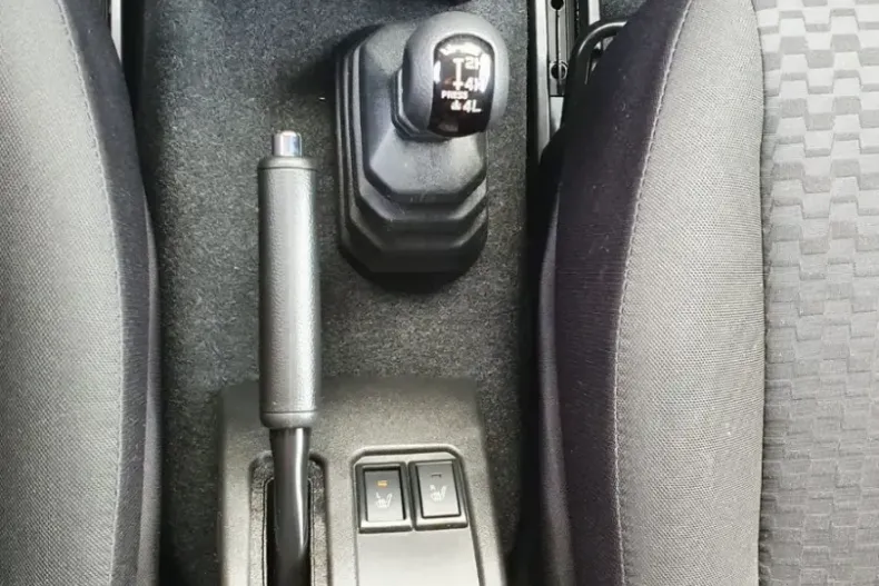 Suzuki Jimny din 2023 cu 4.280 km - oferta SUZ156143 - foto 10