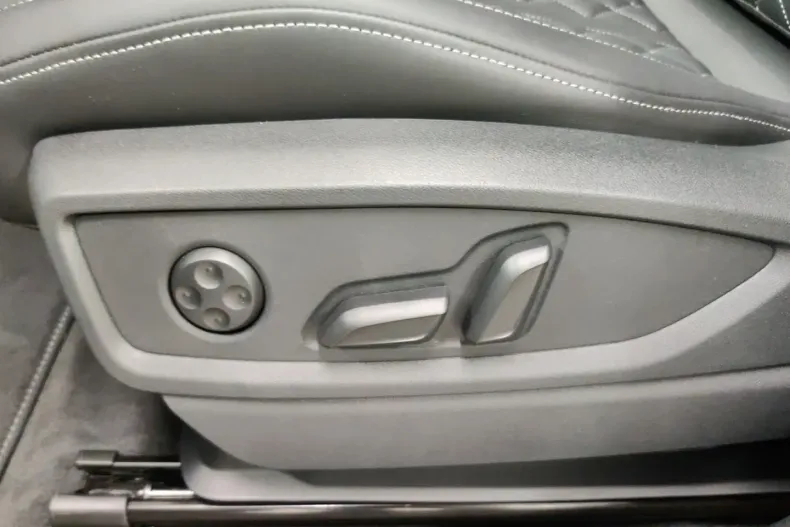 Audi Q5 din 2025 cu 16.000 km - oferta AUD156149 - foto 20