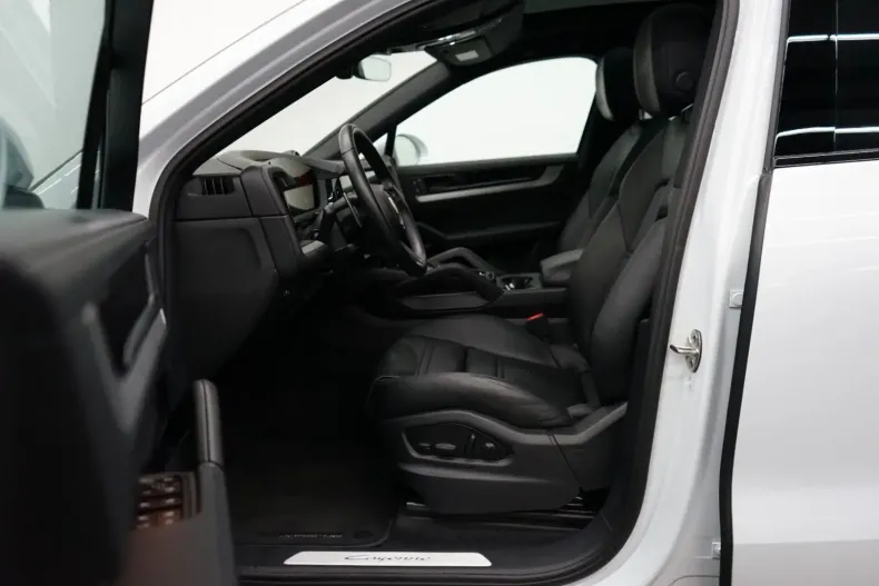 Porsche Cayenne din 2024 cu 17.100 km - oferta POR156150 - foto 7