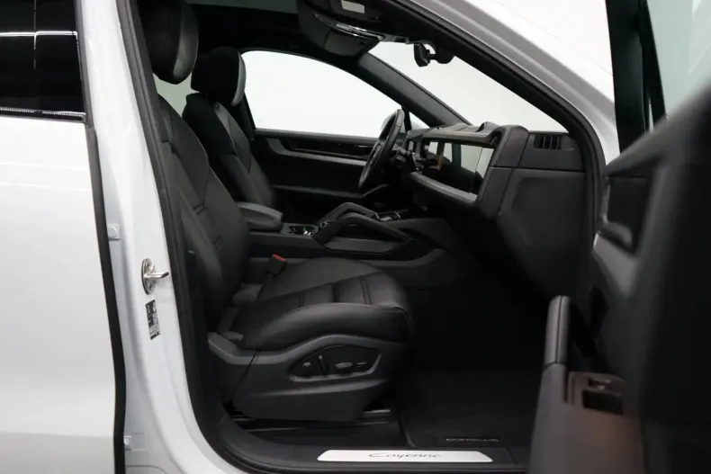 Porsche Cayenne din 2024 cu 17.100 km - oferta POR156150 - foto 11