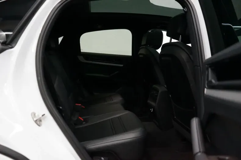 Porsche Cayenne din 2024 cu 17.100 km - oferta POR156150 - foto 13