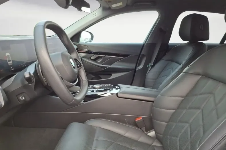 BMW 540 din 2024 cu 19.500 km - oferta BMW156153 - foto 7