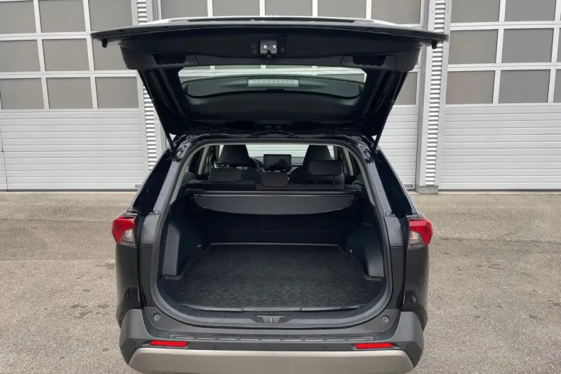 Toyota RAV4 din 2023 cu 33.950 km - oferta TOY156155 - foto 8