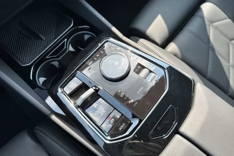 BMW 530 din 2025 cu 6.862 km - oferta BMW156158 - foto 9