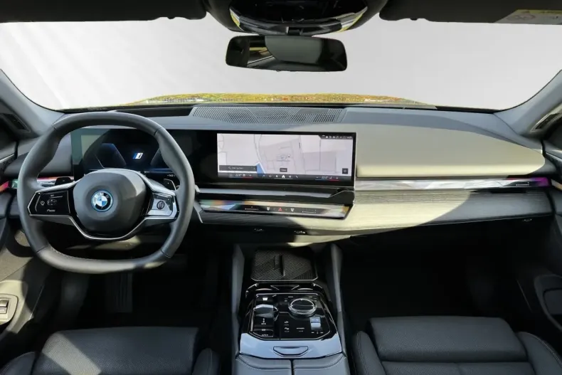 BMW 550 din 2024 cu 37.850 km - oferta BMW156159 - foto 10