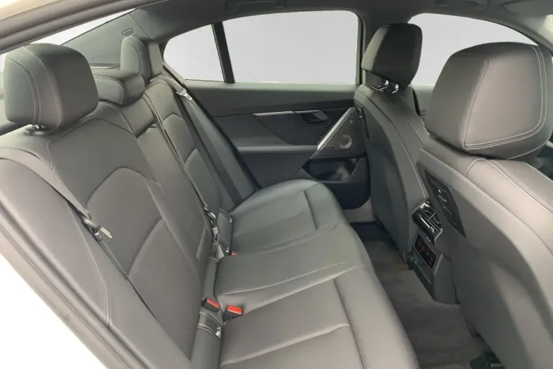 BMW 520 din 2024 cu 12.212 km - oferta BMW156160 - foto 14